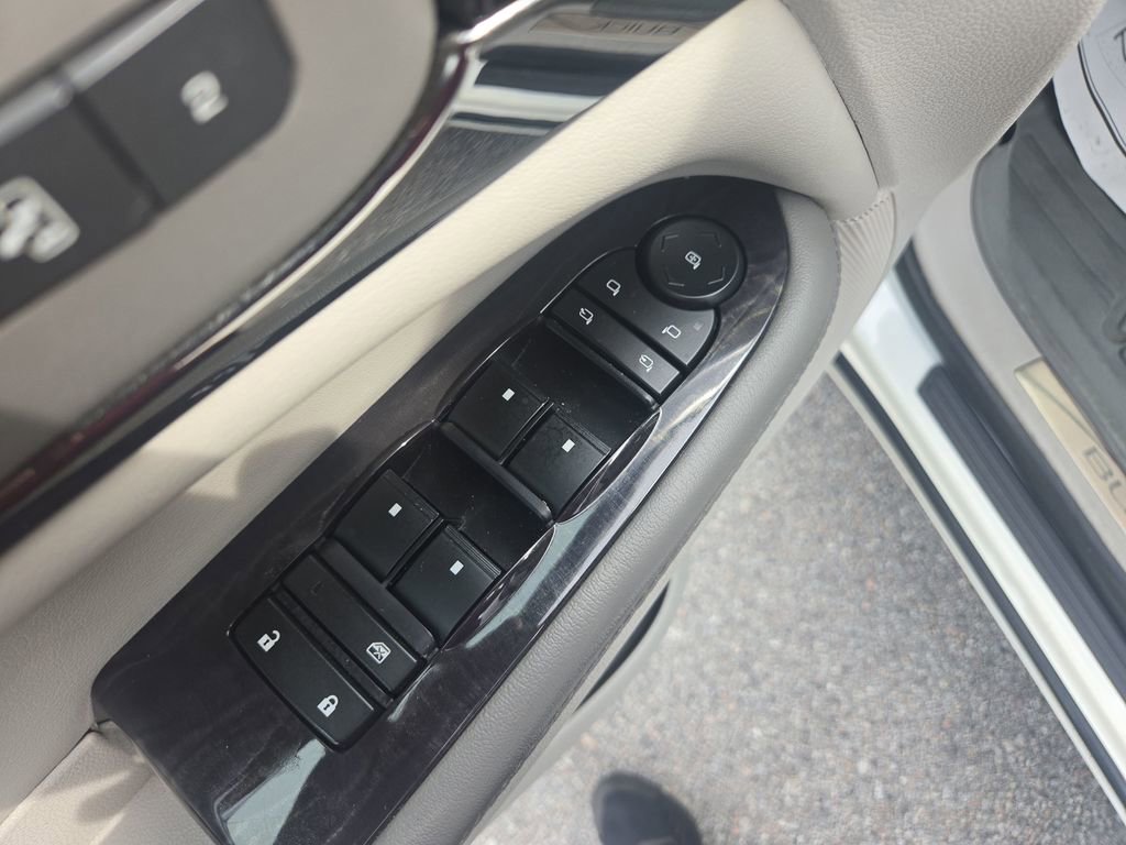 Used 2015 Buick Enclave Premium w/ Trailering Package image 18