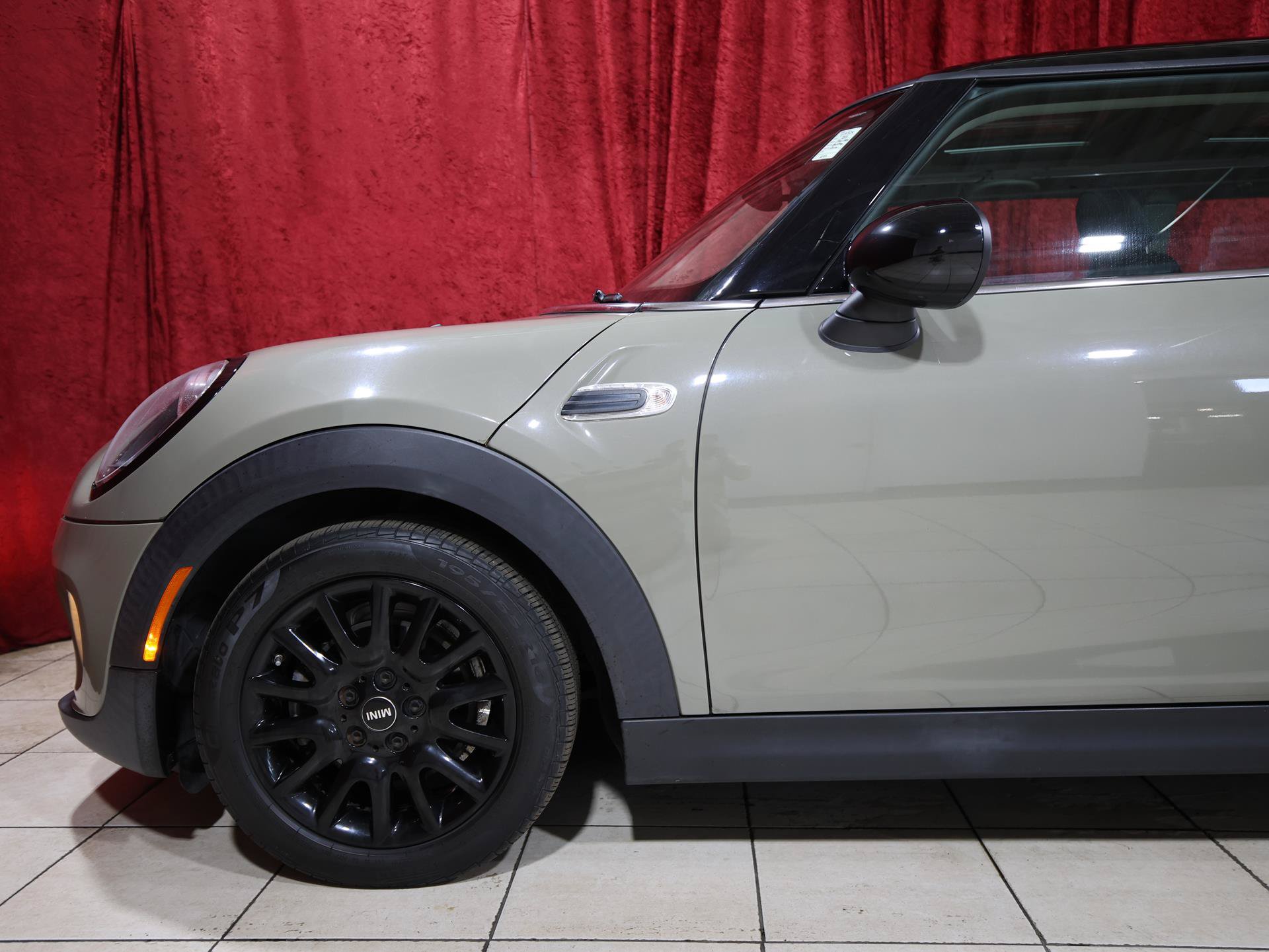 Used 2019 MINI Cooper 2-Door Hardtop FWD image 5