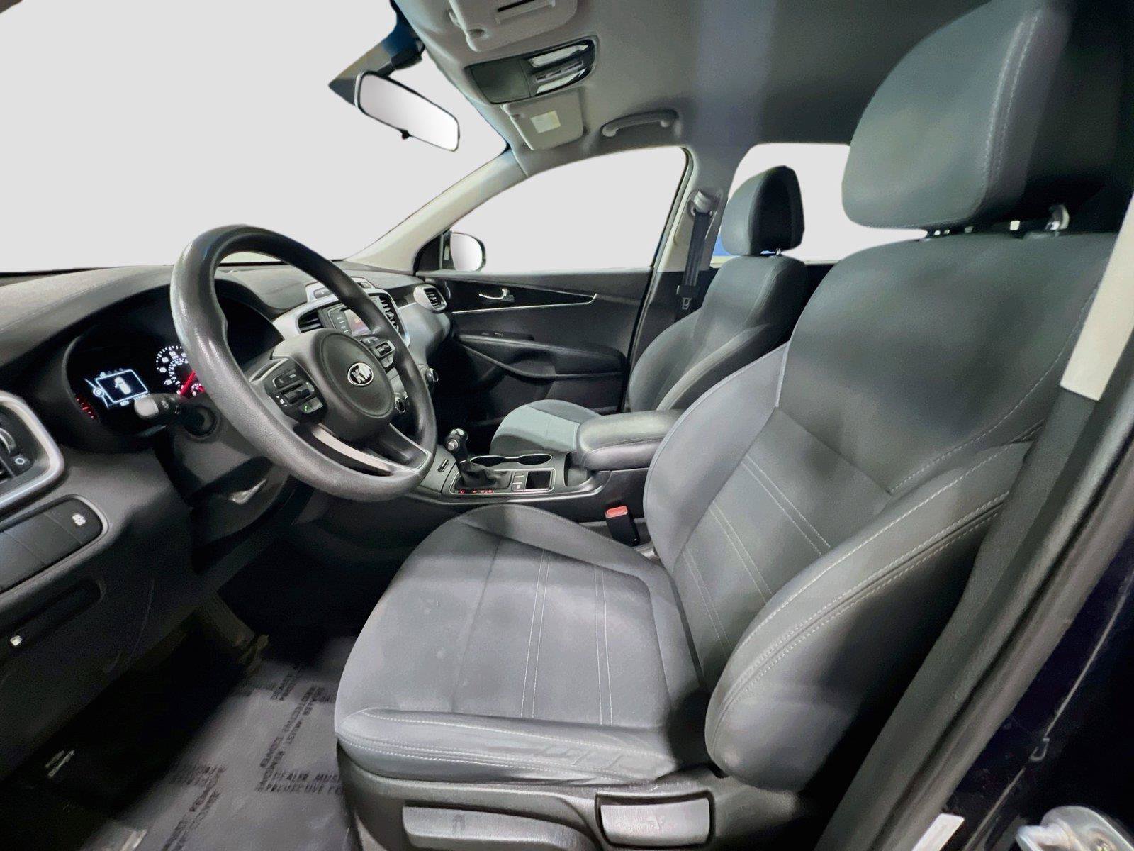 Used 2016 Kia Sorento FWD image 5