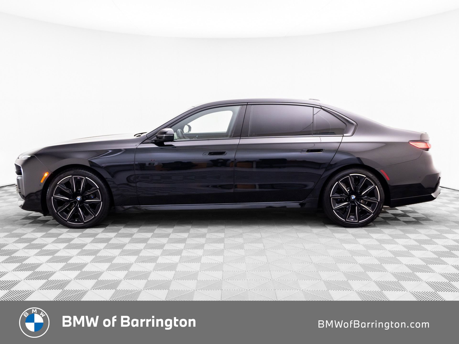 Used 2025 BMW 760i xDrive AWD/4WD video 2