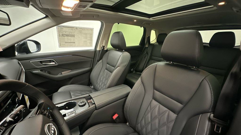 New 2026 Nissan Rogue Platinum w/ Platinum Premium Package AWD/4WD image 9