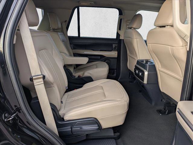 Used 2024 Ford Expedition Limited image 20