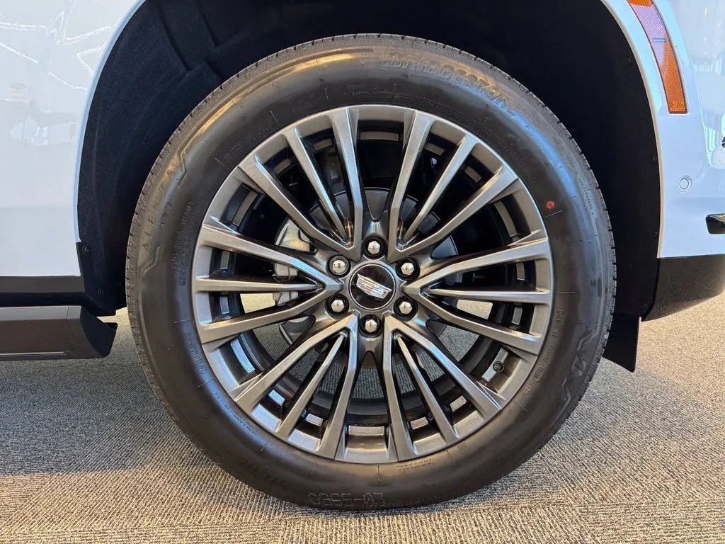New 2027 Cadillac Escalade Platinum Sport w/ LPO, Floor Liner Package AWD/4WD image 31