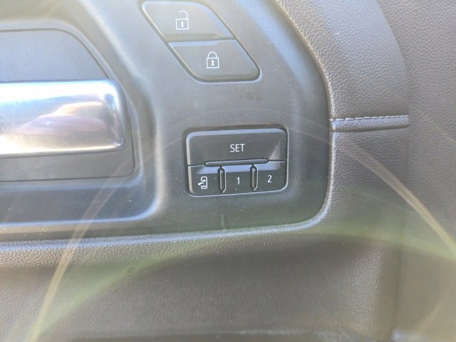 Used 2020 Chevrolet Silverado 2500 LTZ w/ LTZ Premium Package image 4