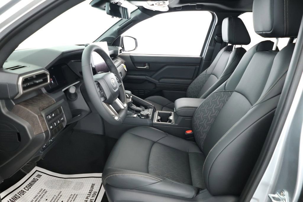 Used 2025 Toyota Tacoma Limited image 18