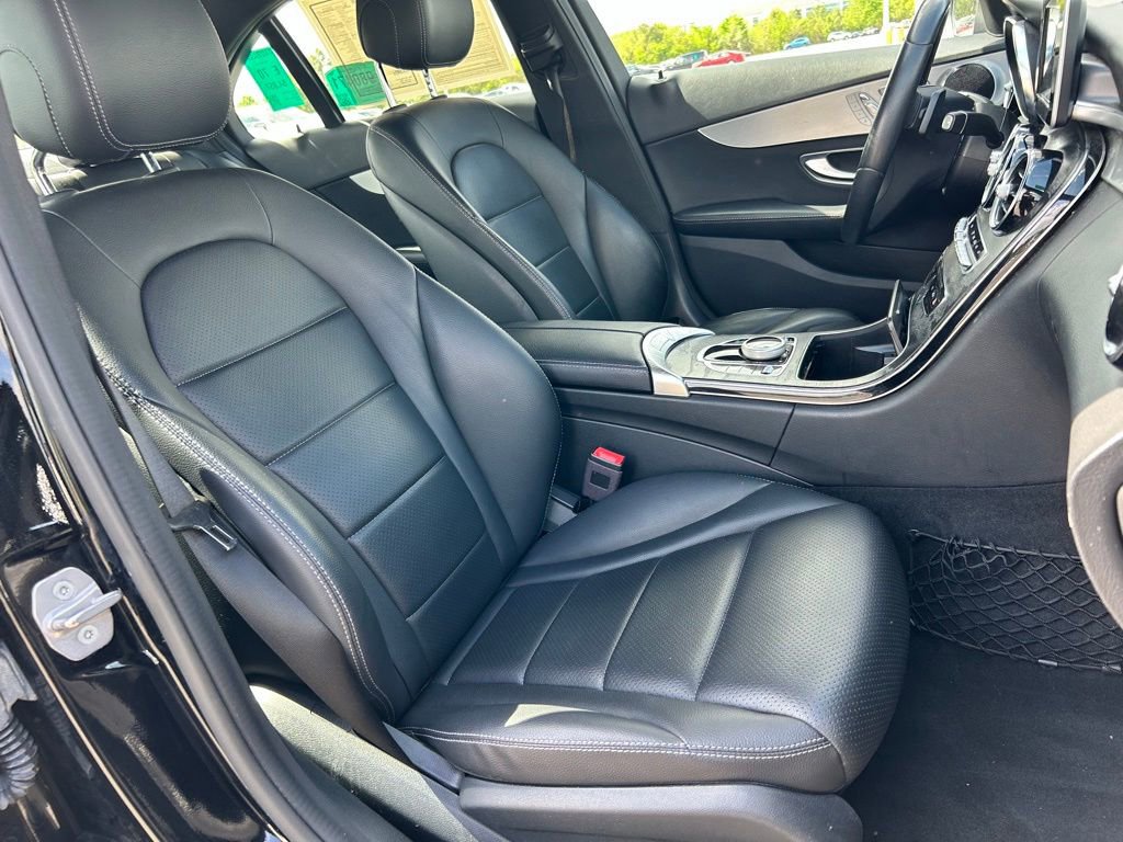 Used 2018 Mercedes-Benz C 300 4MATIC Sedan image 11