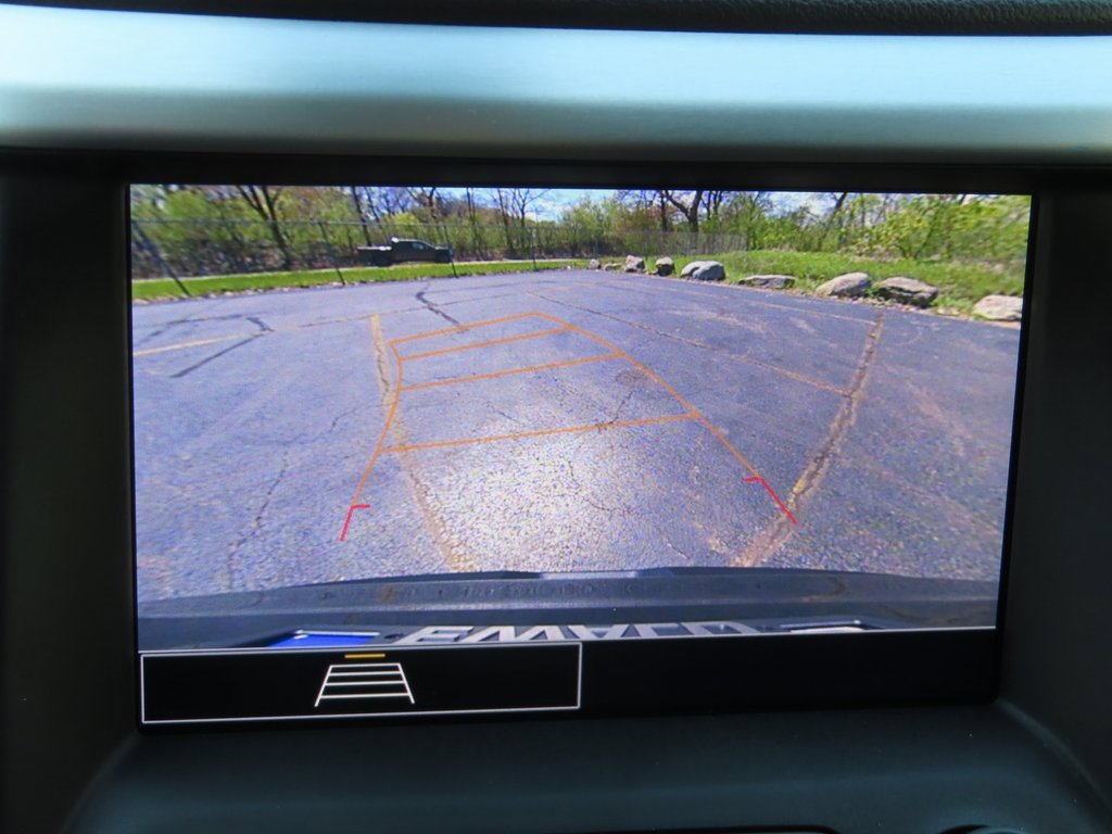 Used 2023 GMC Acadia SLE w/ Driver Convenience Package image 5