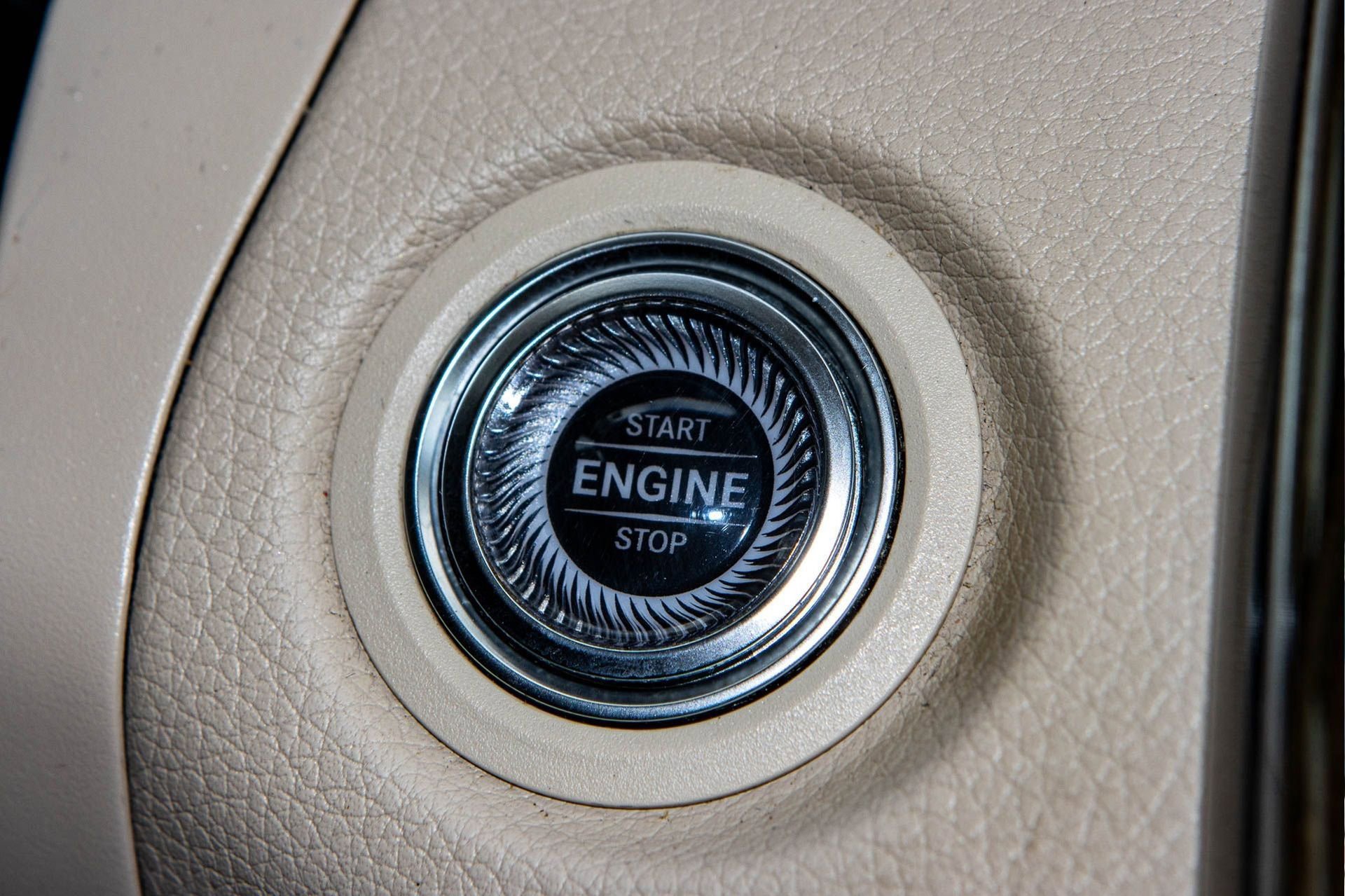 Used 2021 Mercedes-Benz GLC 300 w/ Premium Package image 31