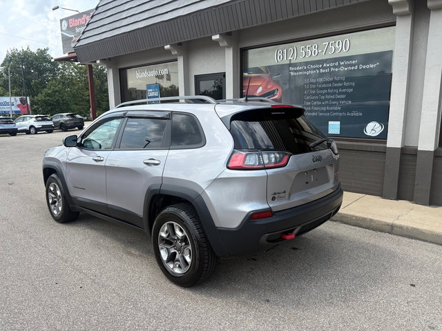 Used 2019 Jeep Cherokee Trailhawk w/ Comfort/Convenience Group AWD/4WD image 3