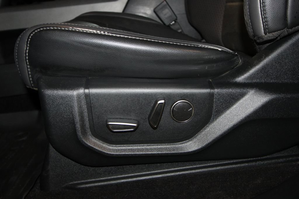 Used 2019 Ford F150 Raptor w/ Equipment Group 802A Luxury image 9