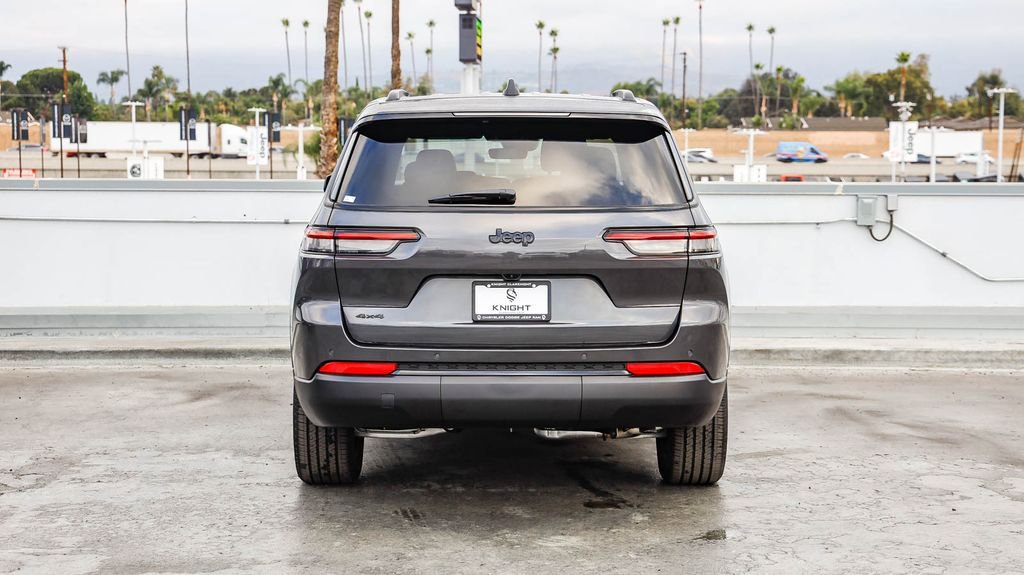 New 2025 Jeep Grand Cherokee L Altitude image 8