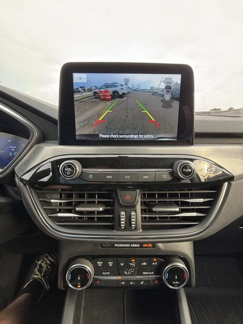 Used 2022 Ford Escape Titanium w/ Class II Trailer Tow Package image 21