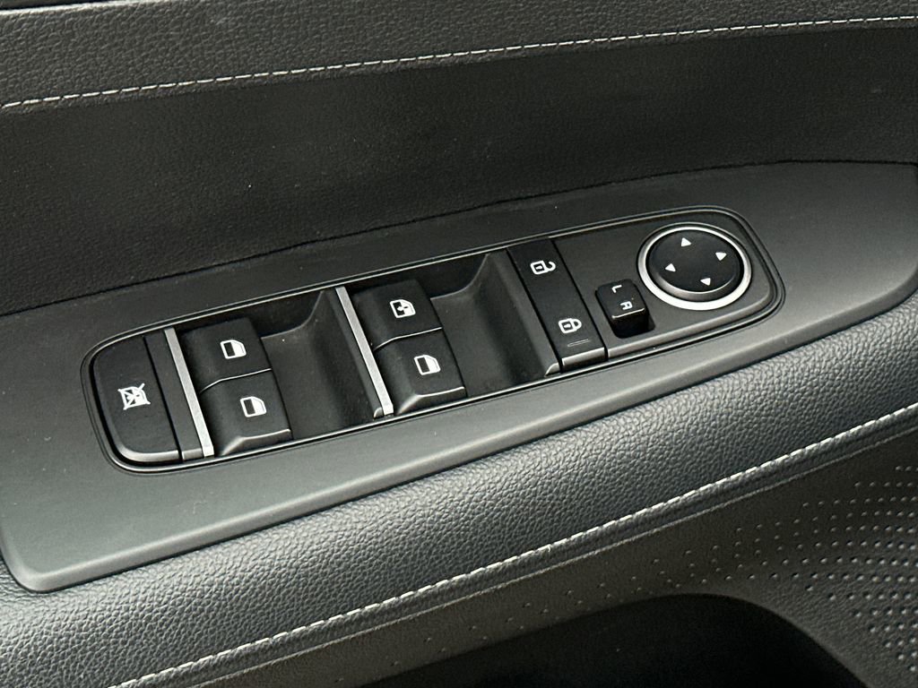 Certified 2023 Kia Forte GT-Line w/ GT-Line Premium Package image 18