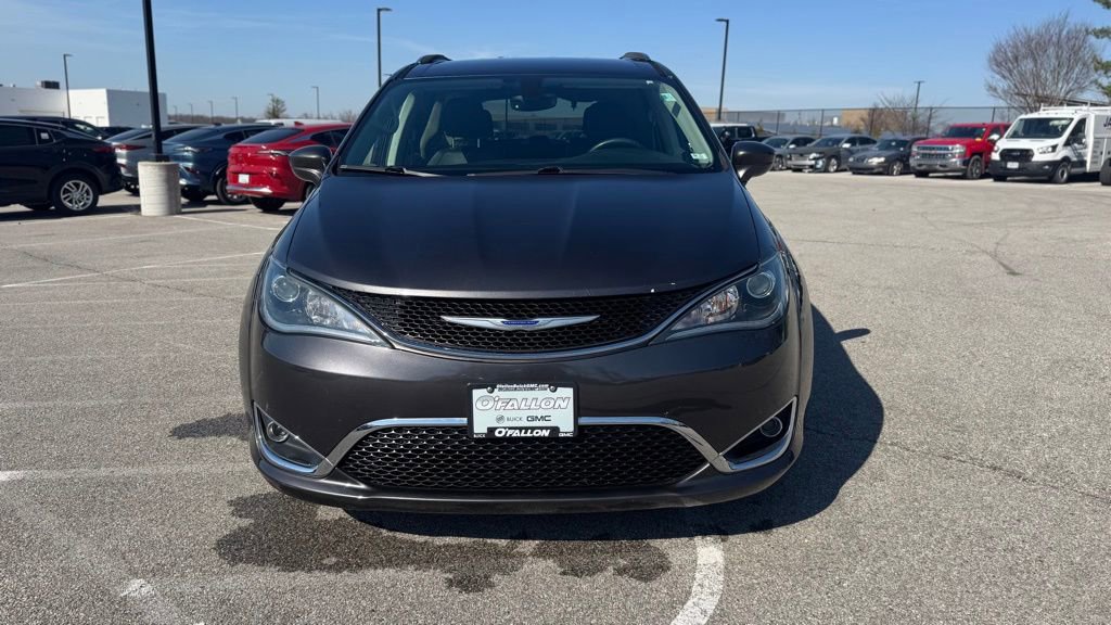 Used 2019 Chrysler Pacifica Touring-L image 8
