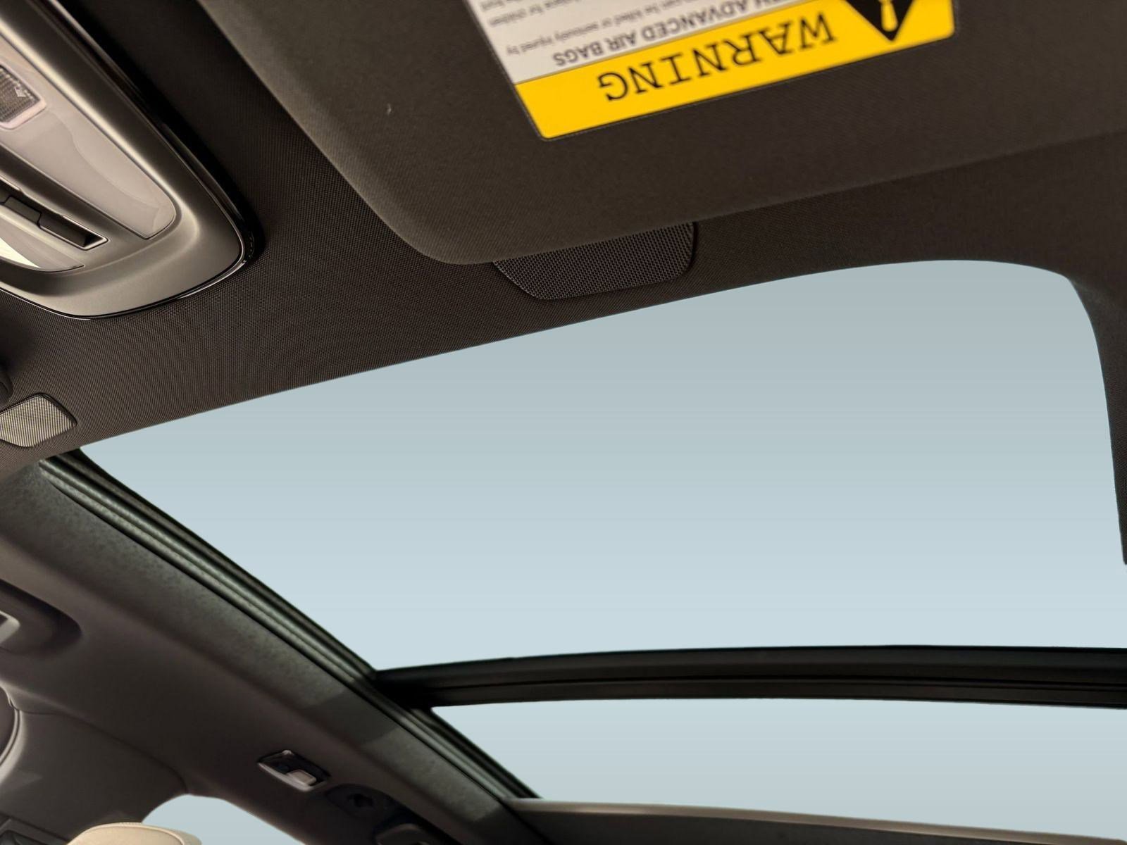 New 2026 Volvo XC90 T8 Plus w/ Protection Package Premier image 15