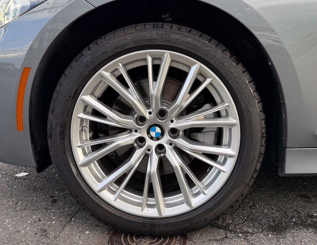 Used 2024 BMW 330i xDrive Sedan w/ Convenience Package AWD/4WD image 11