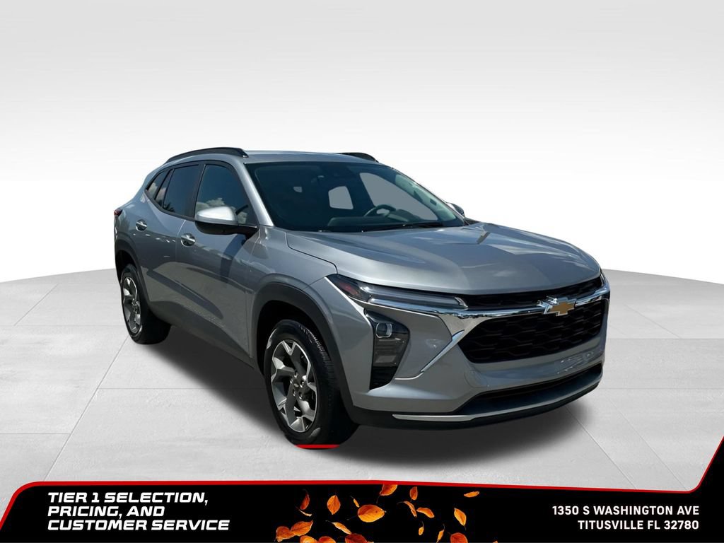 Used 2025 Chevrolet Trax LT w/ LT Convenience Package FWD image 11