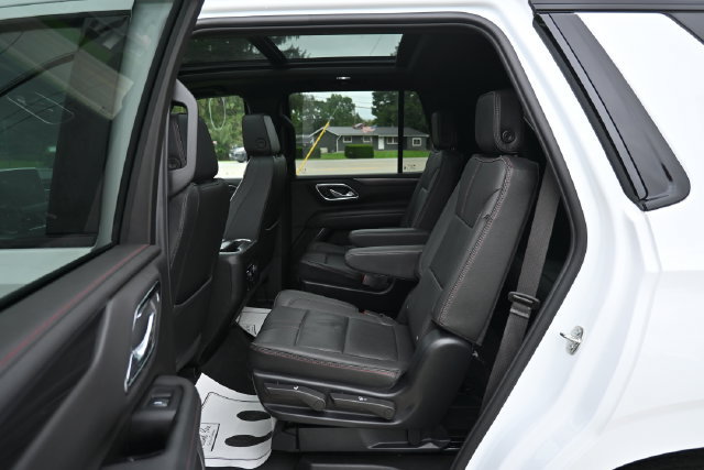 Used 2024 Chevrolet Tahoe RST w/ Luxury Package AWD/4WD image 25