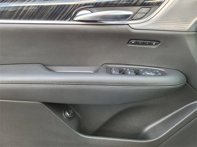 Used 2023 Cadillac XT6 Premium Luxury image 35