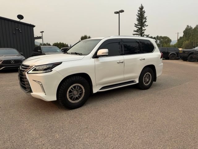 Used 2017 Lexus LX 570 4WD w/ Luxury Package image 16