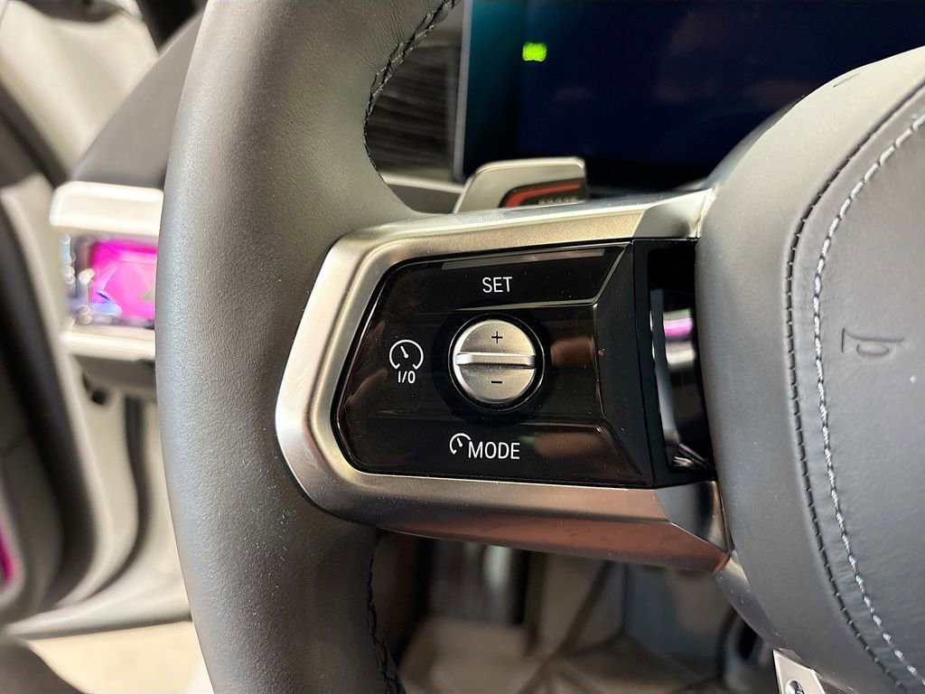 Used 2024 BMW i7 xDrive60 AWD/4WD image 24