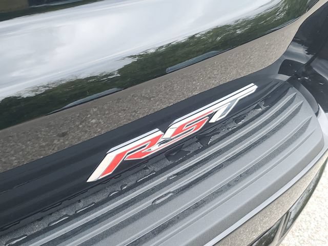 New 2026 Chevrolet Suburban RST w/ RST Capability Package AWD/4WD image 7