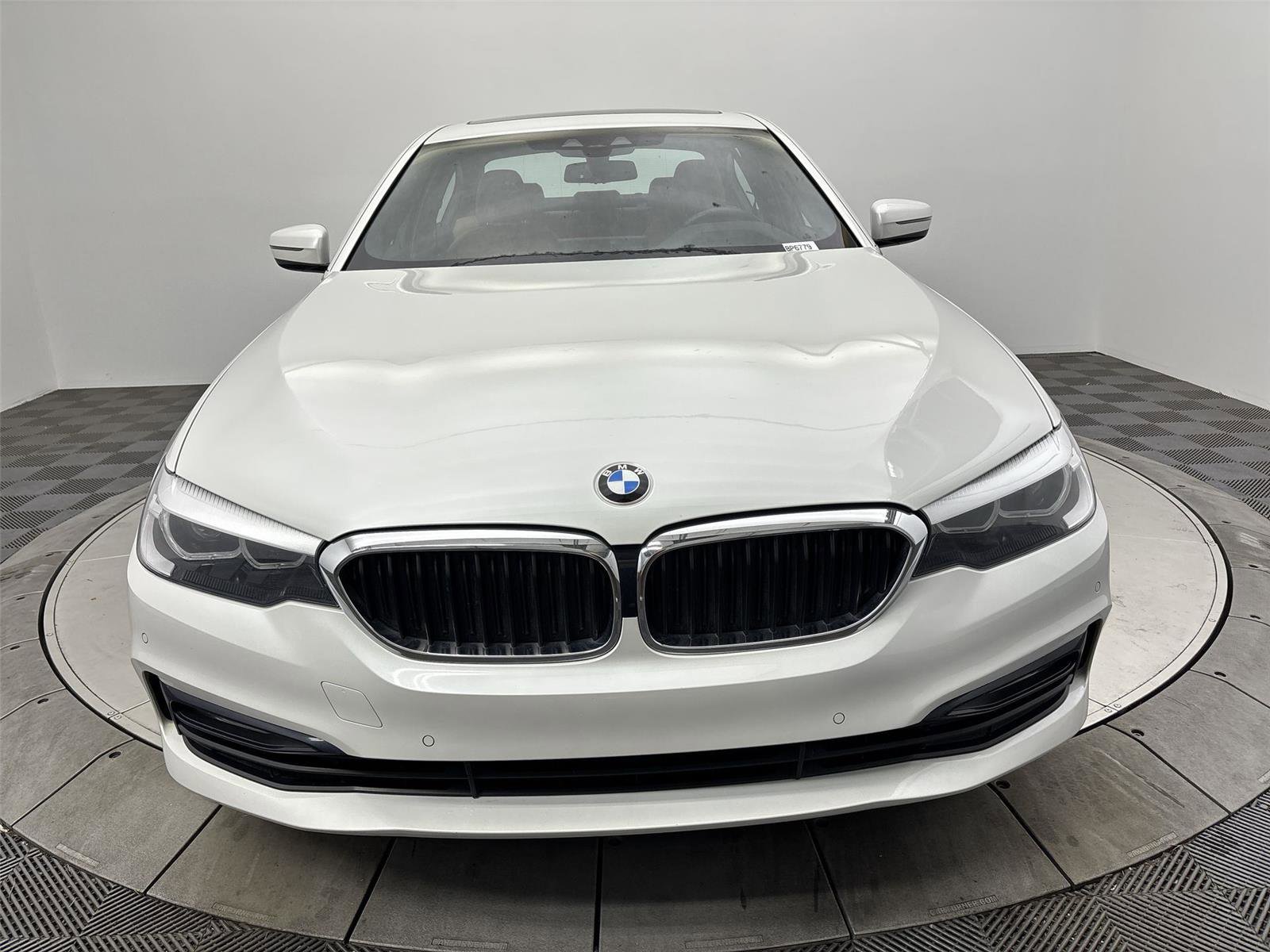 Used 2018 BMW 530i xDrive image 14