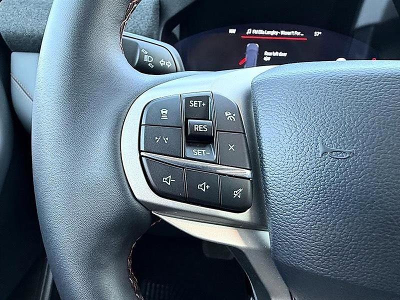 Used 2026 Ford Explorer Active w/ Active Comfort Package image 33