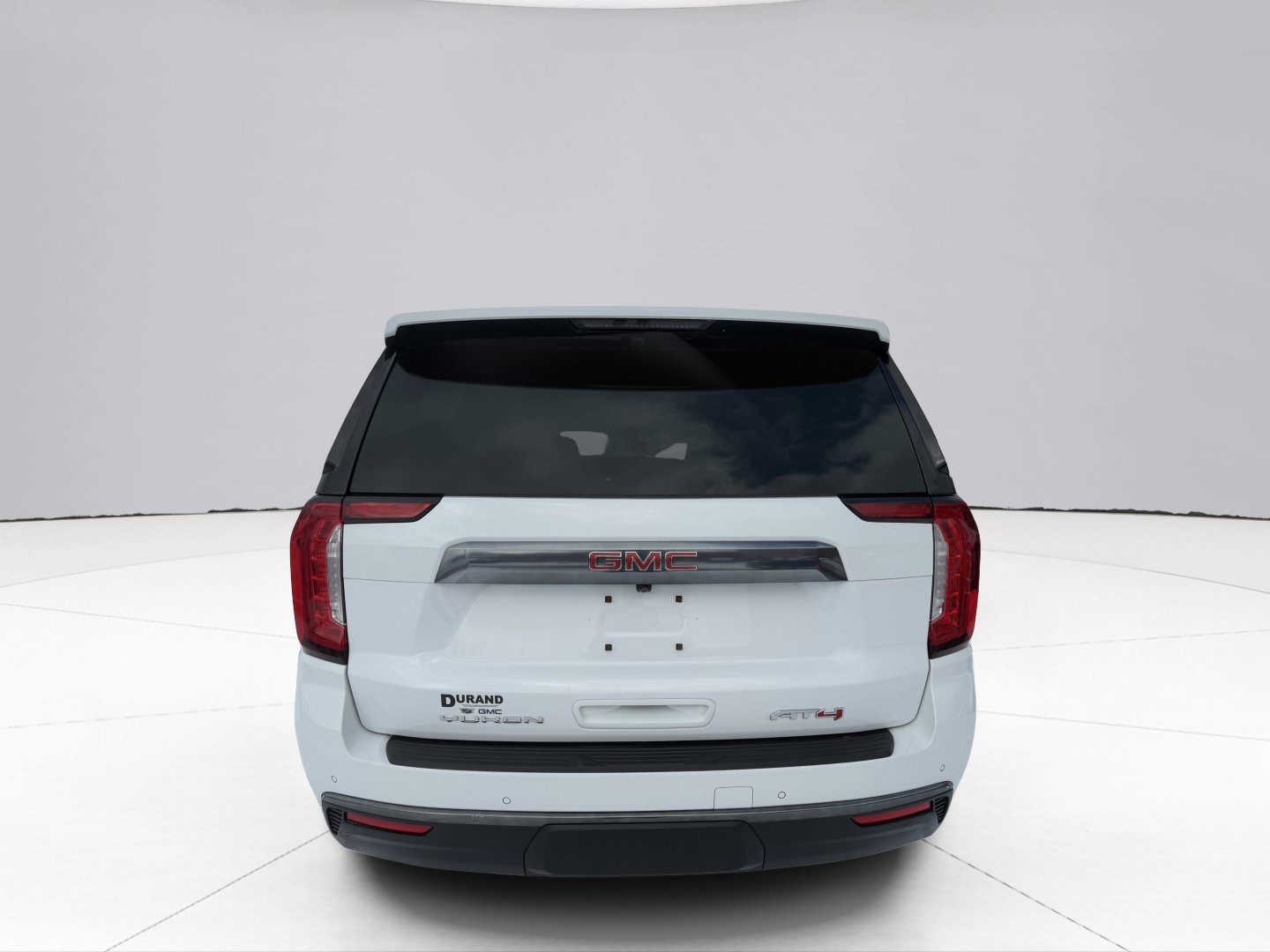 Used 2021 GMC Yukon AT4 w/ Technology Package AWD/4WD image 9
