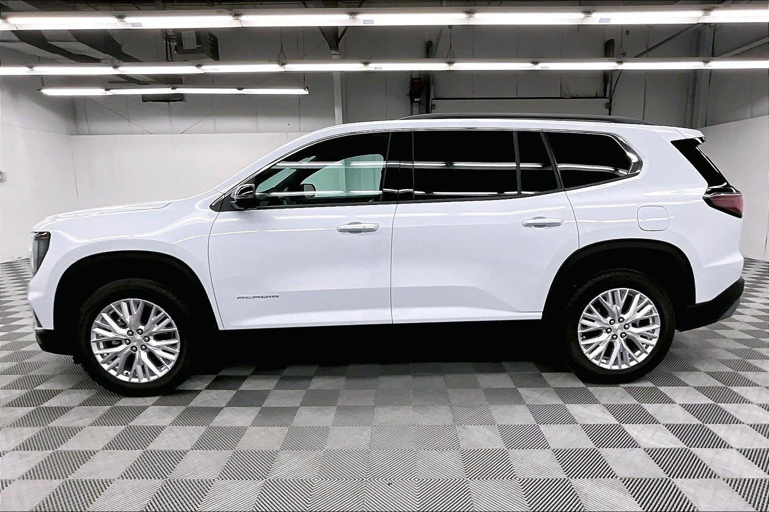 Used 2026 GMC Acadia Elevation w/ Elevation Premium Package AWD/4WD image 14