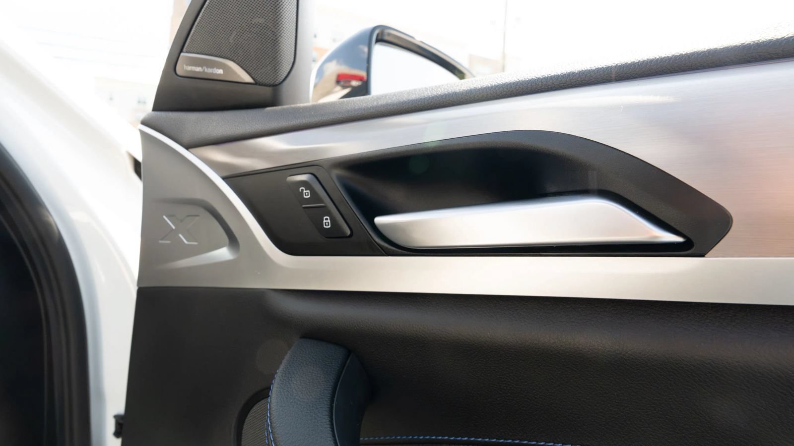 Used 2019 BMW X4 xDrive30i w/ Executive Package AWD/4WD image 15