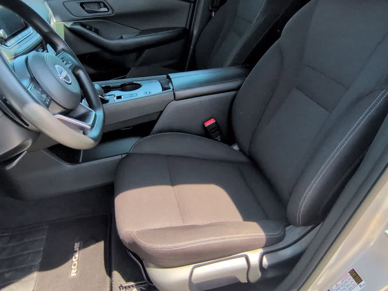 Used 2024 Nissan Rogue S FWD image 16