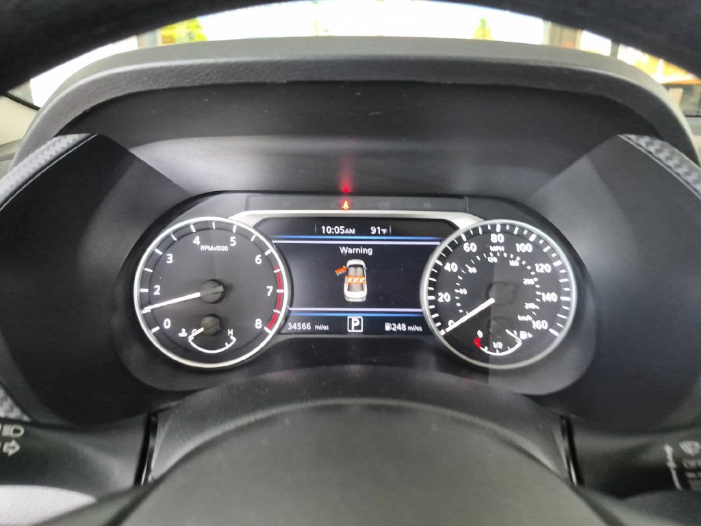 Used 2025 Nissan Sentra SV FWD image 13