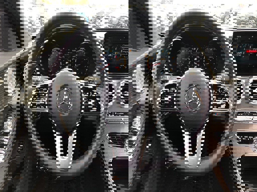 Certified 2021 Mercedes-Benz C 300 4MATIC Sedan w/ Premium Package image 19