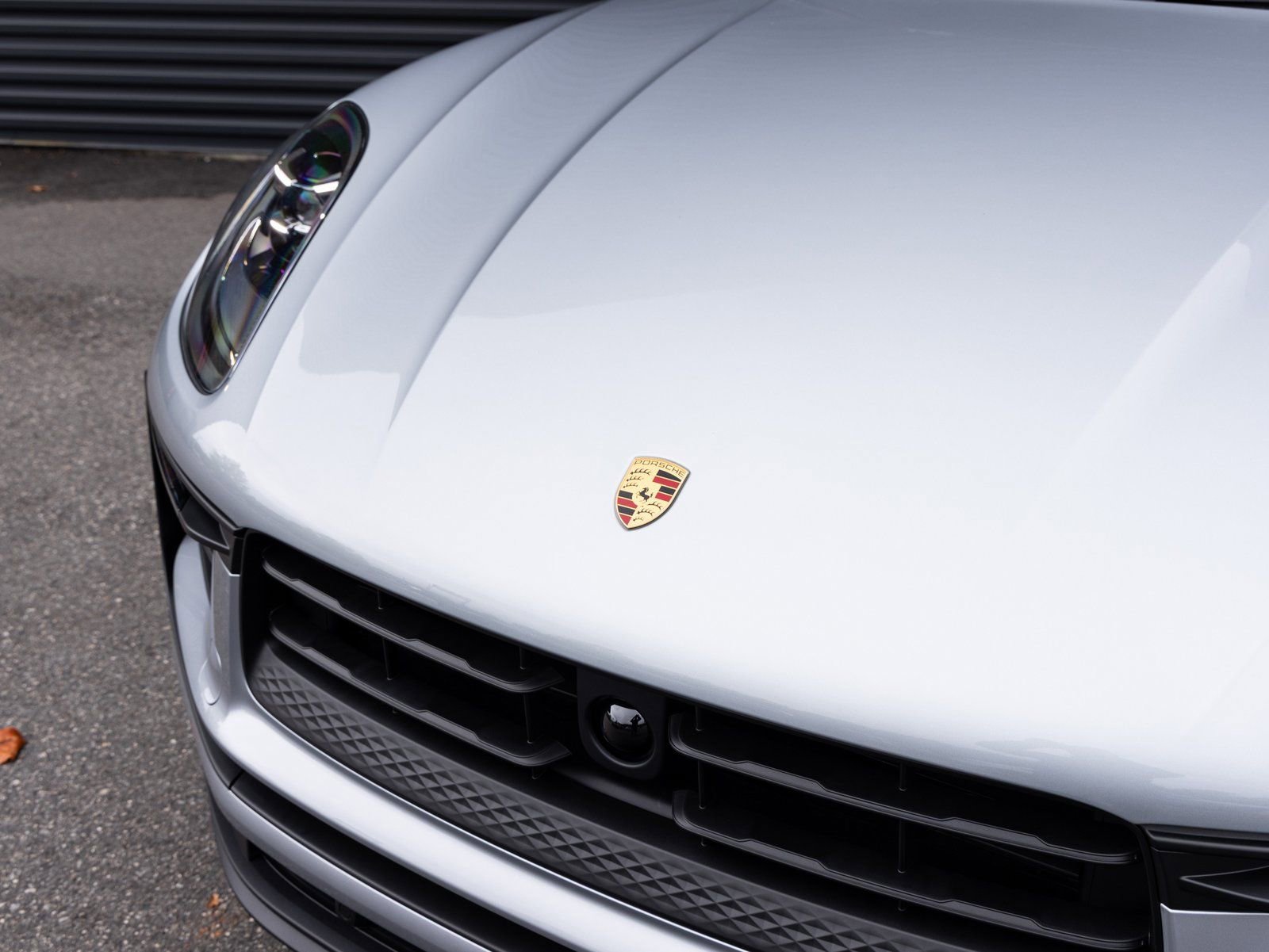 Certified 2026 Porsche Macan AWD/4WD image 10