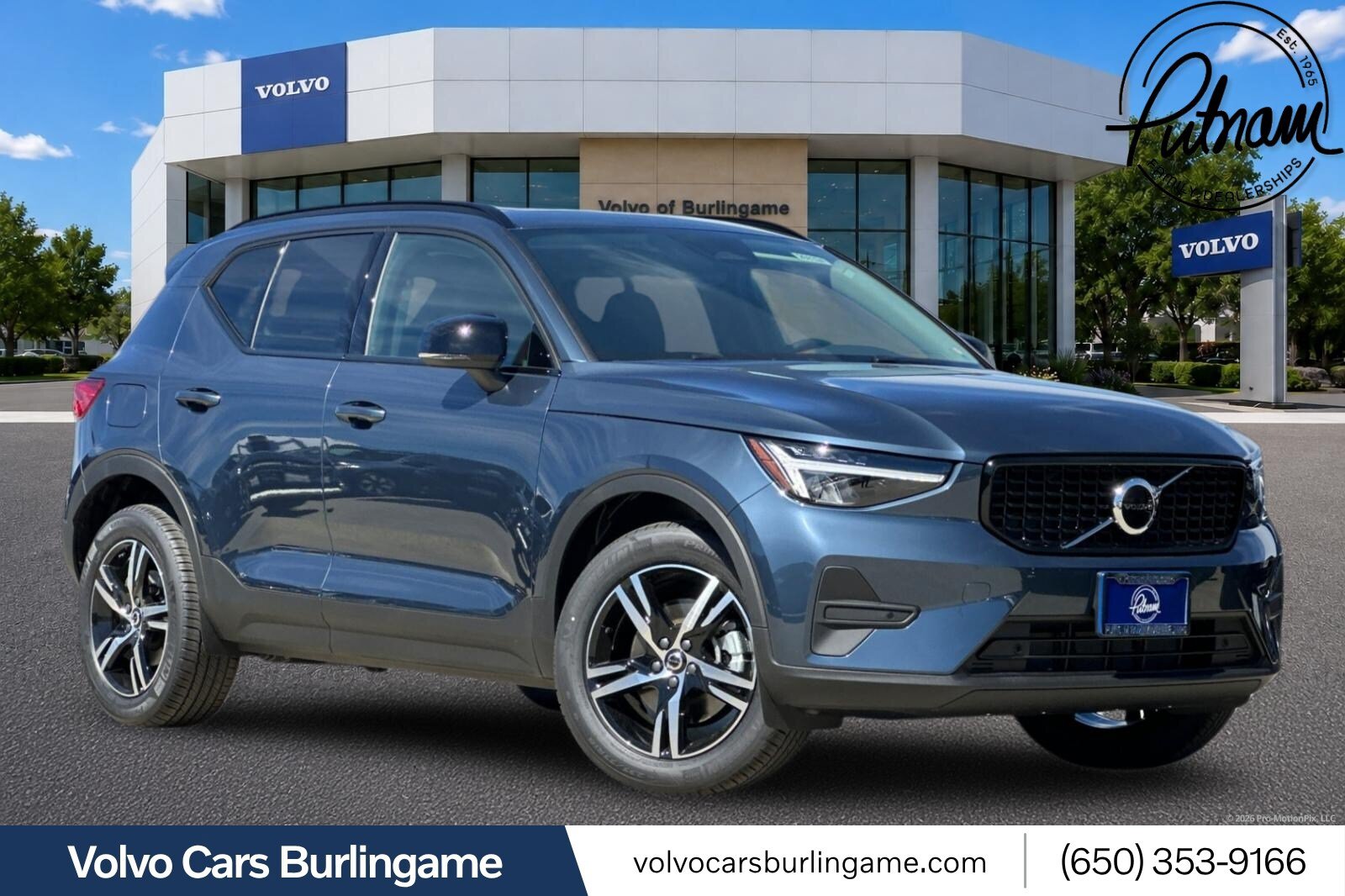 New 2026 Volvo XC40 B5 Core w/ Protection Package Premier AWD/4WD image 1