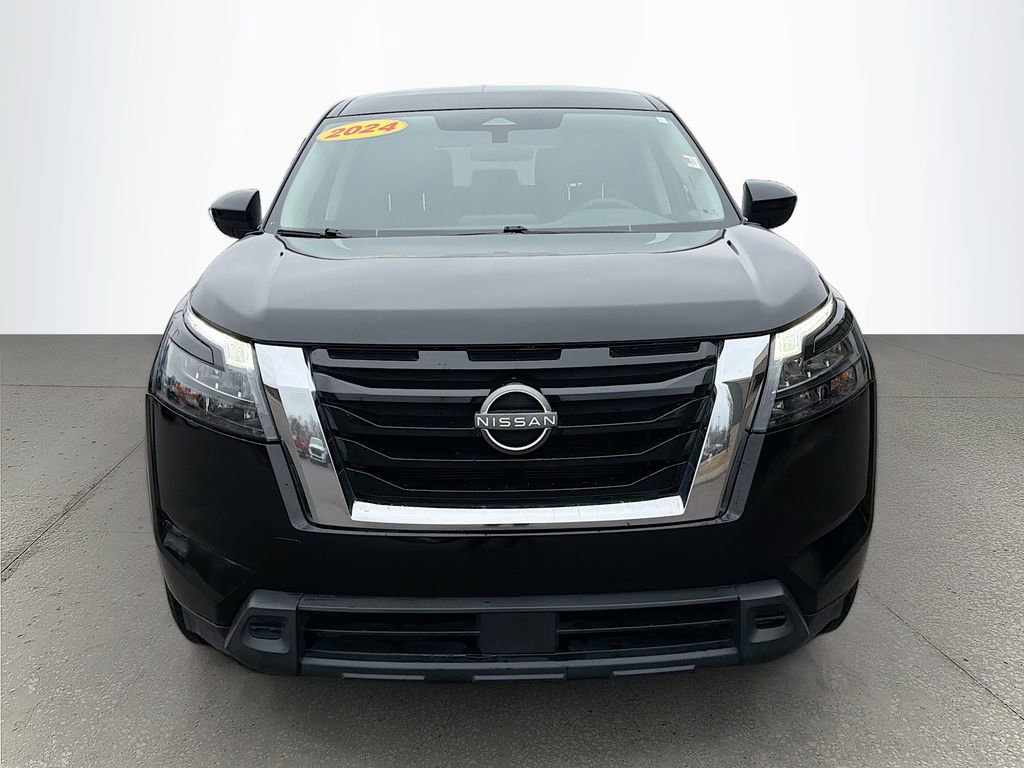 Used 2024 Nissan Pathfinder S image 9