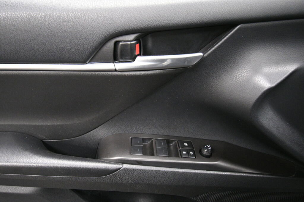 Certified 2023 Toyota Camry SE image 19