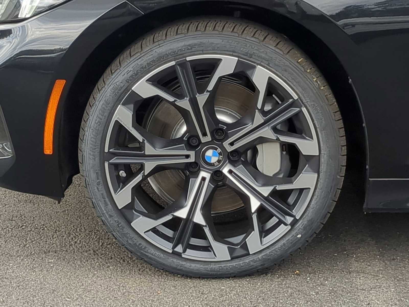 Used 2025 BMW 330i xDrive Sedan w/ Convenience Package image 14