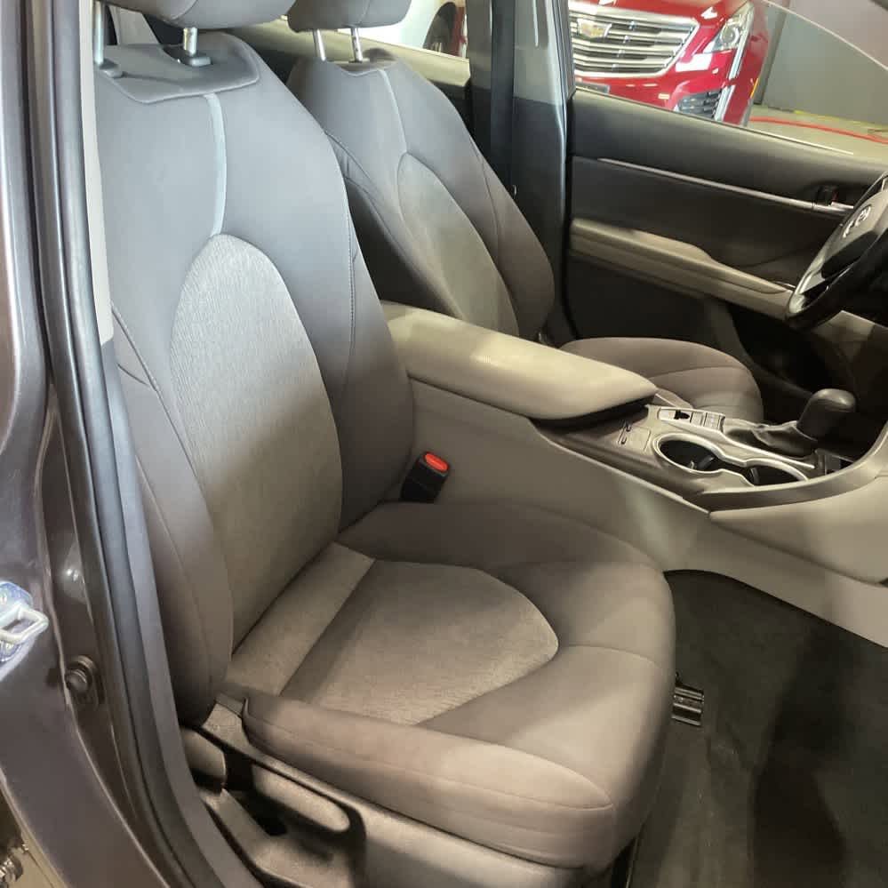 Used 2022 Toyota Camry LE w/ Cold Weather Package image 7