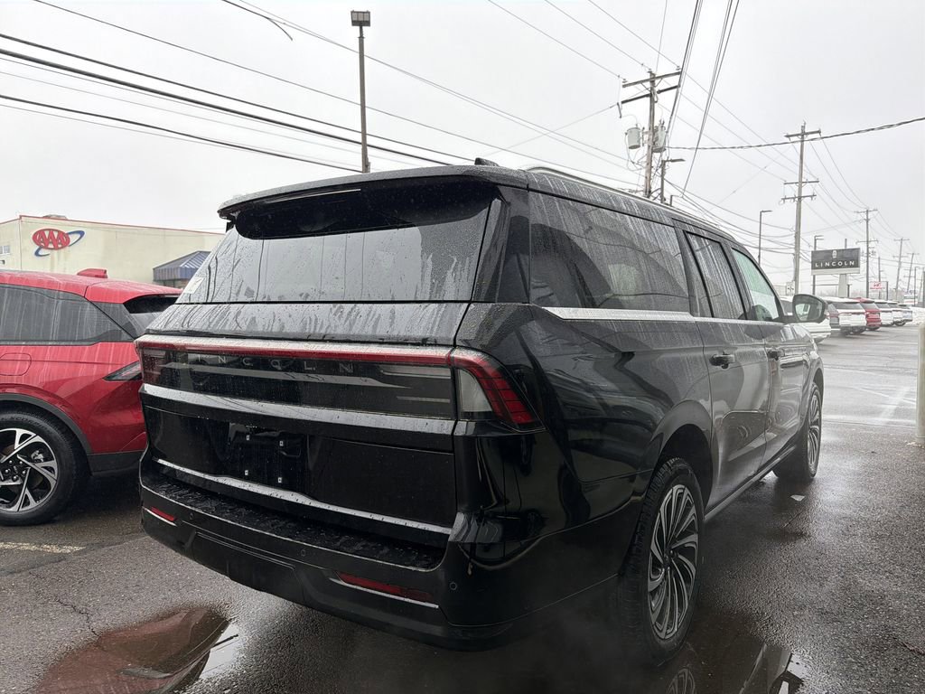 New 2025 Lincoln Navigator L Black Label image 3