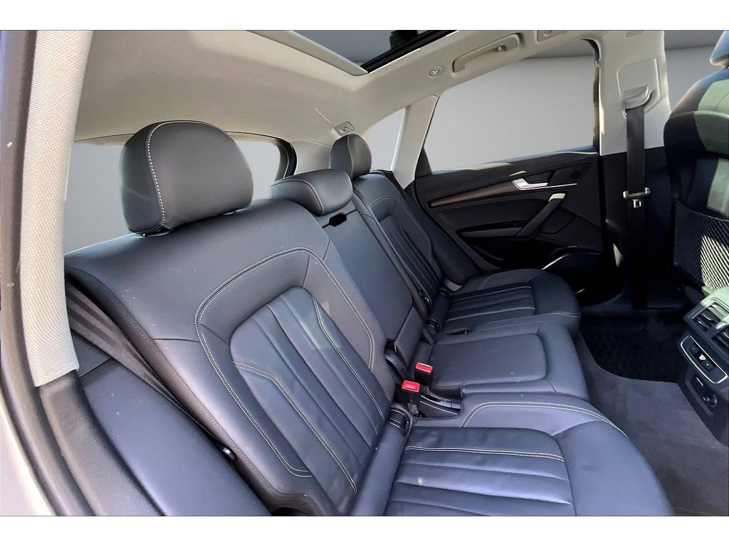 Used 2022 Audi Q5 2.0T Premium image 24