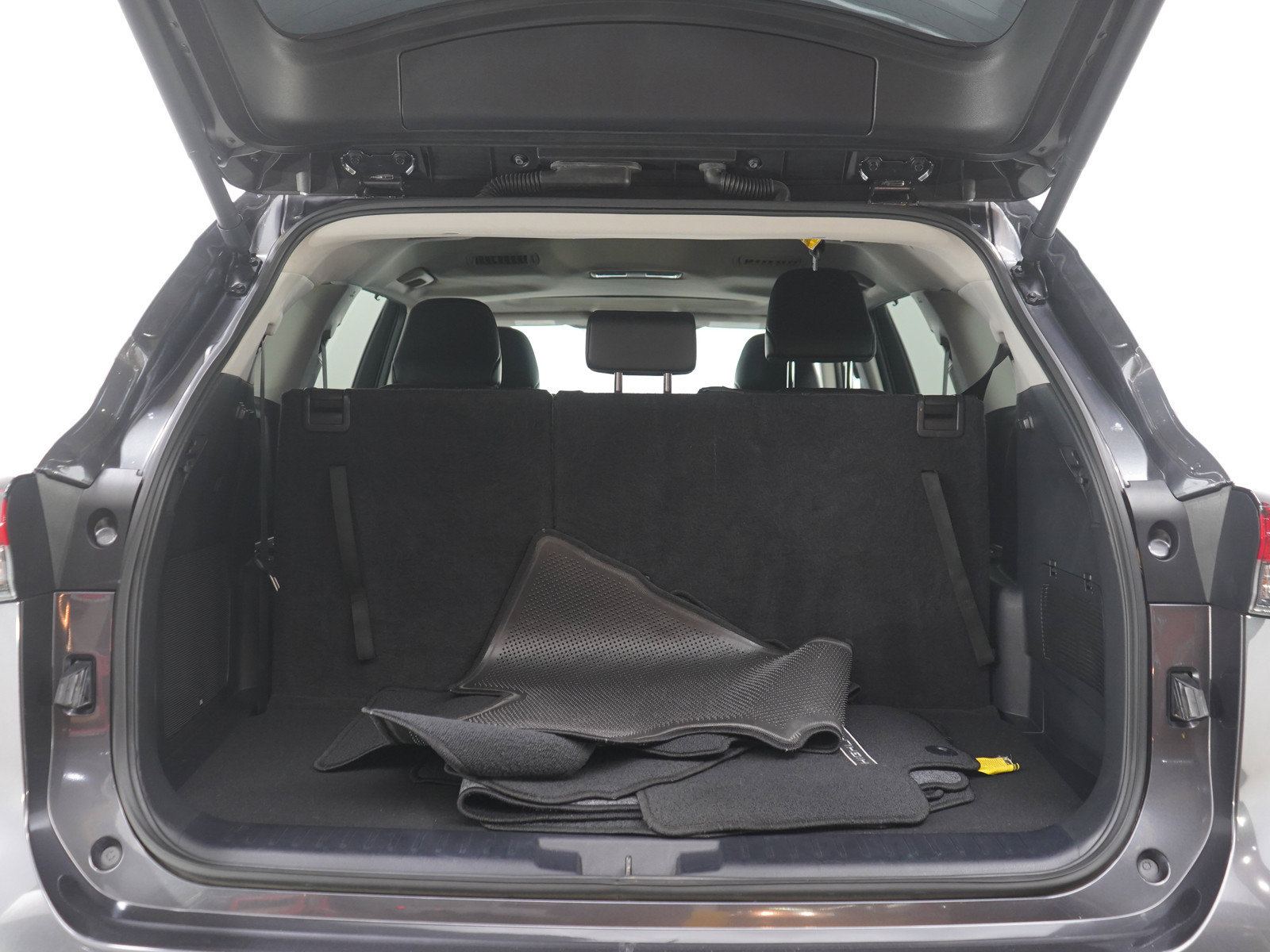 Used 2024 Toyota Highlander Limited AWD/4WD image 19