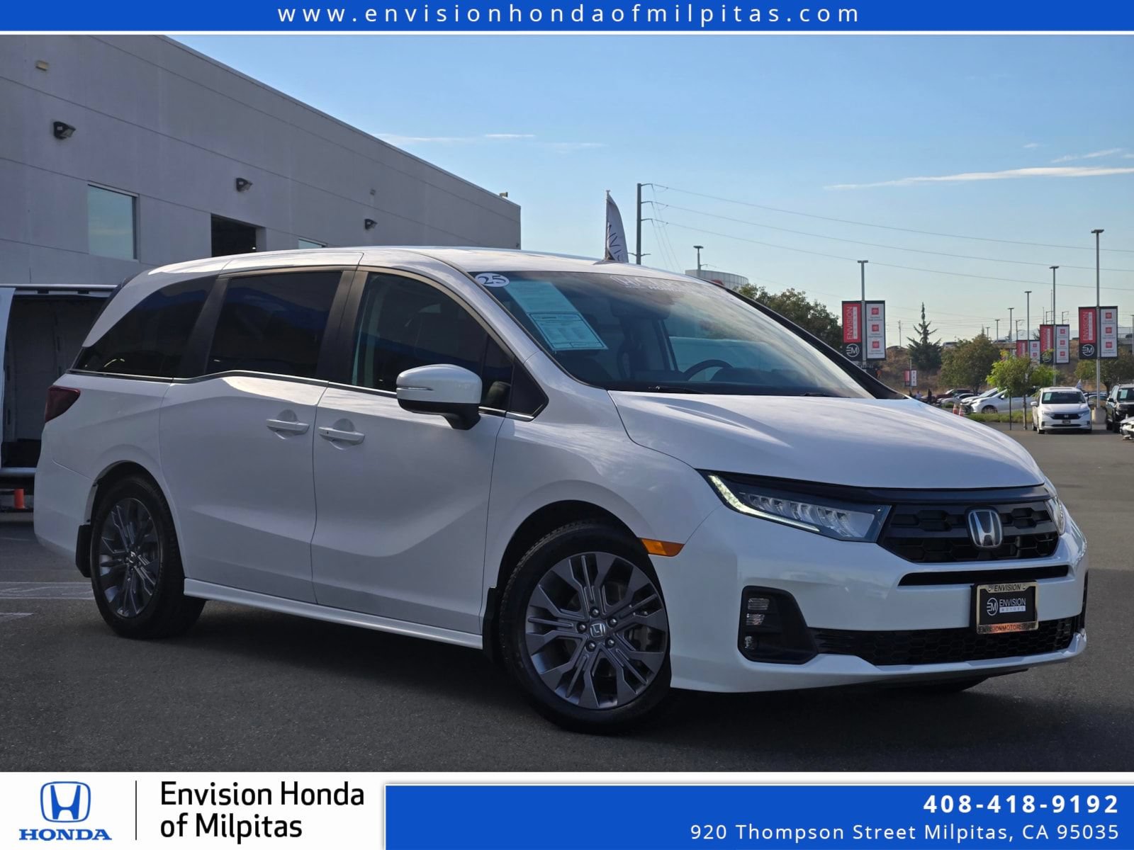 Used 2025 Honda Odyssey Touring image 1