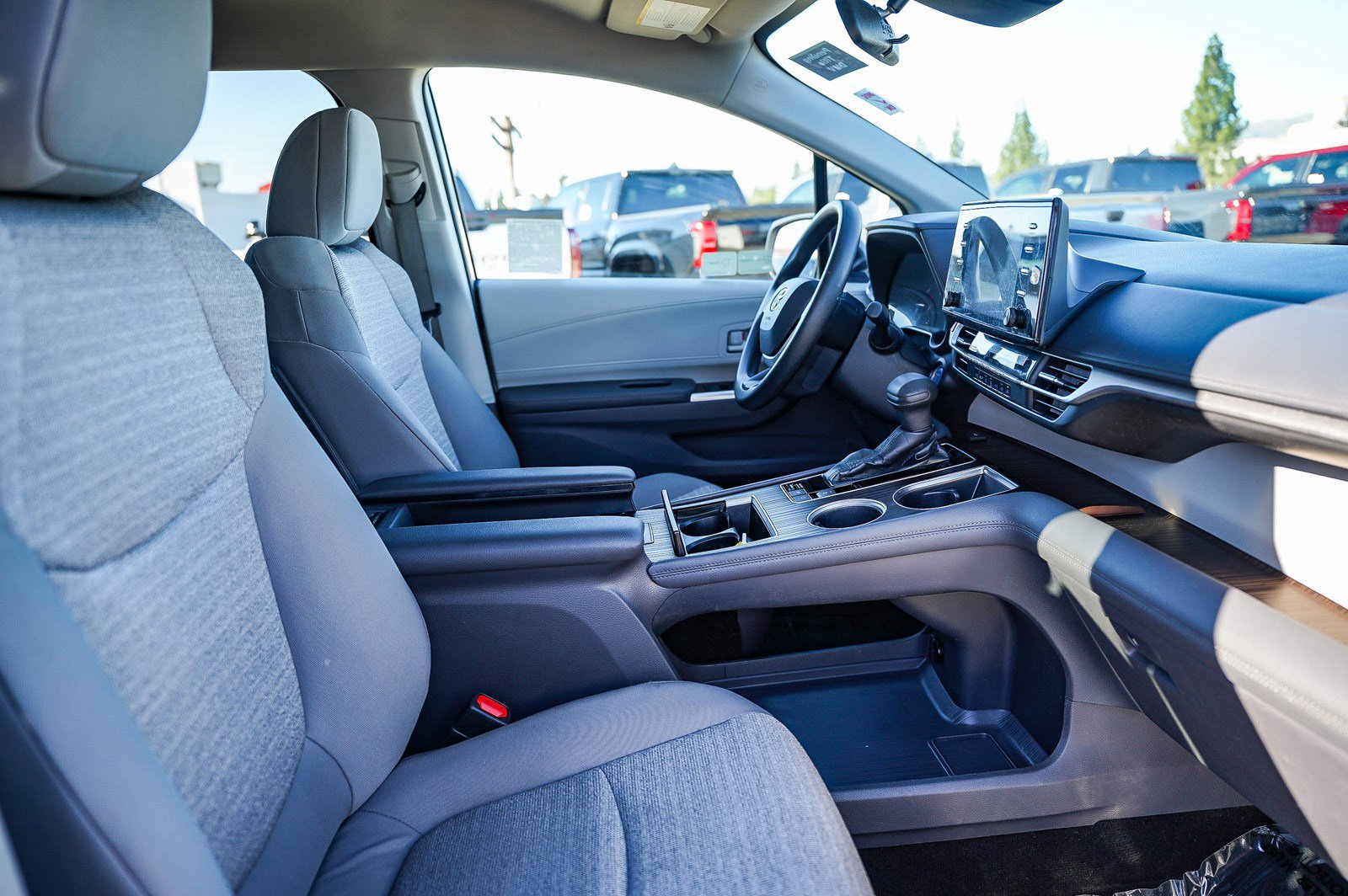 Certified 2021 Toyota Sienna LE image 17