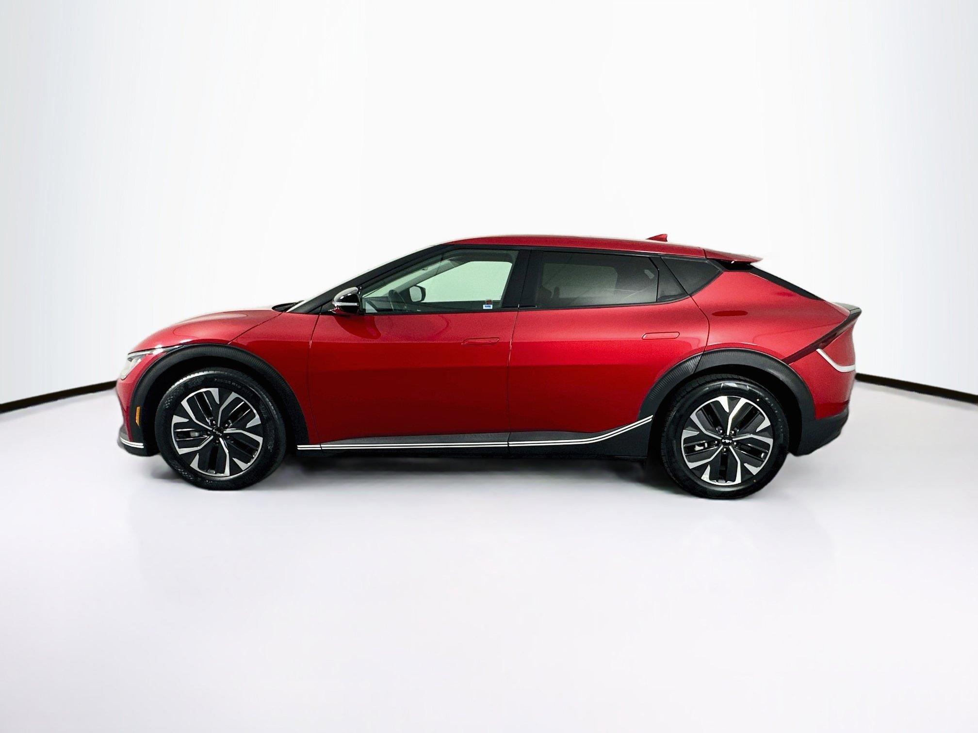 Used 2024 Kia EV6 Light RWD image 4