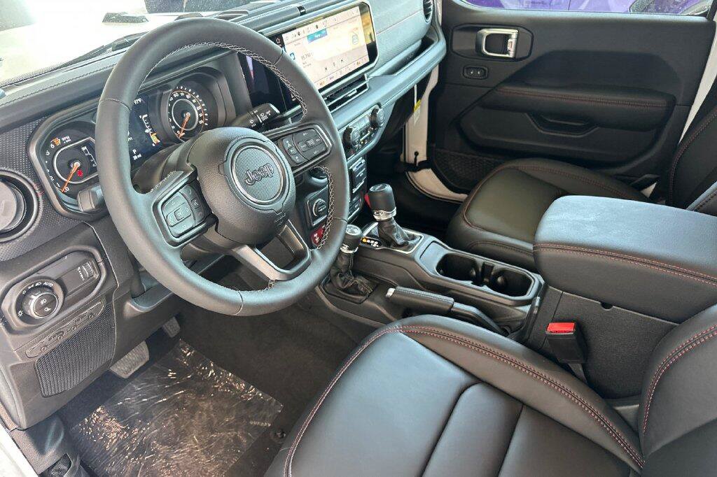 New 2026 Jeep Gladiator Rubicon w/ Safety Group AWD/4WD image 10