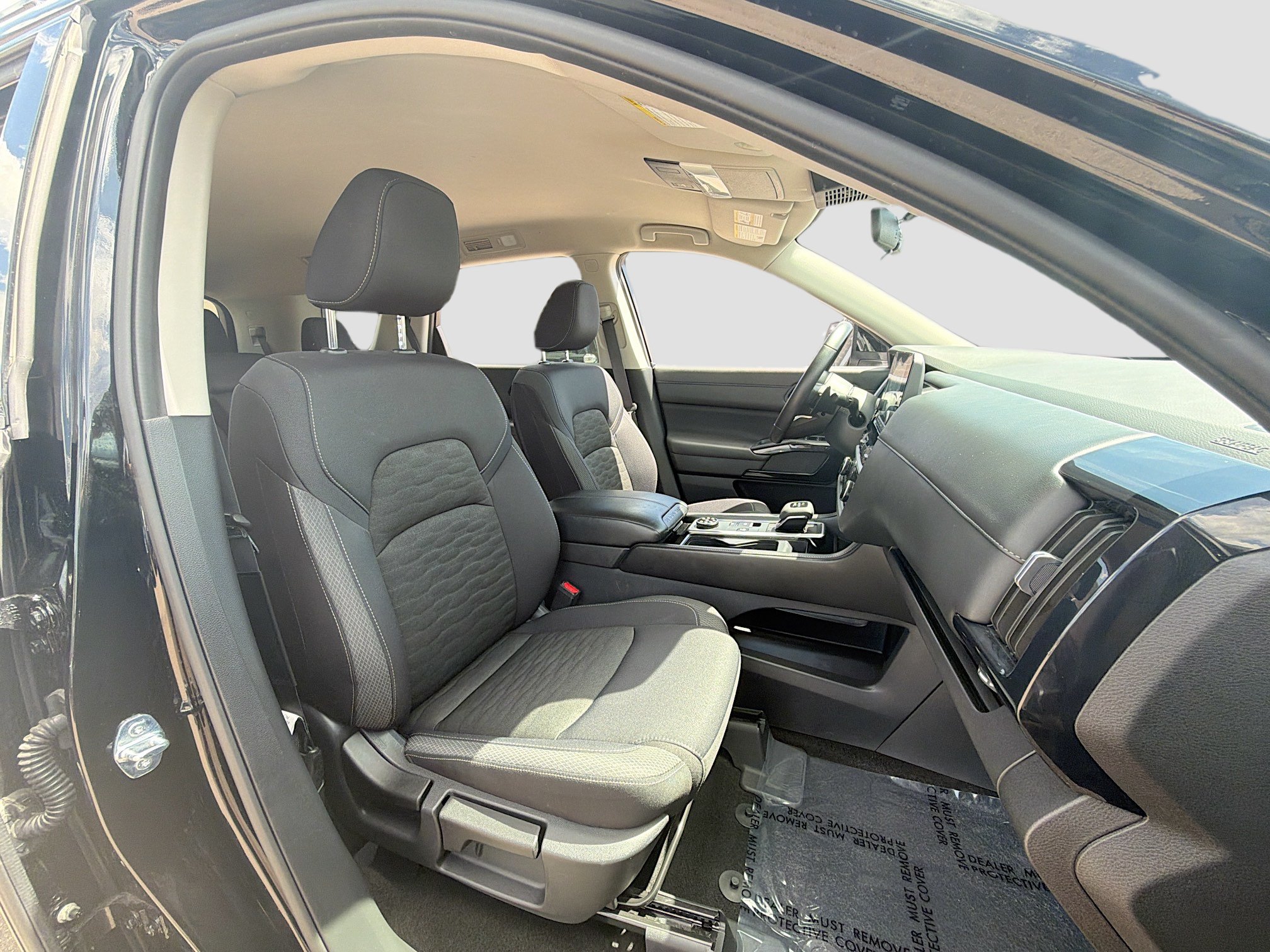 Used 2025 Nissan Pathfinder SV AWD/4WD image 32