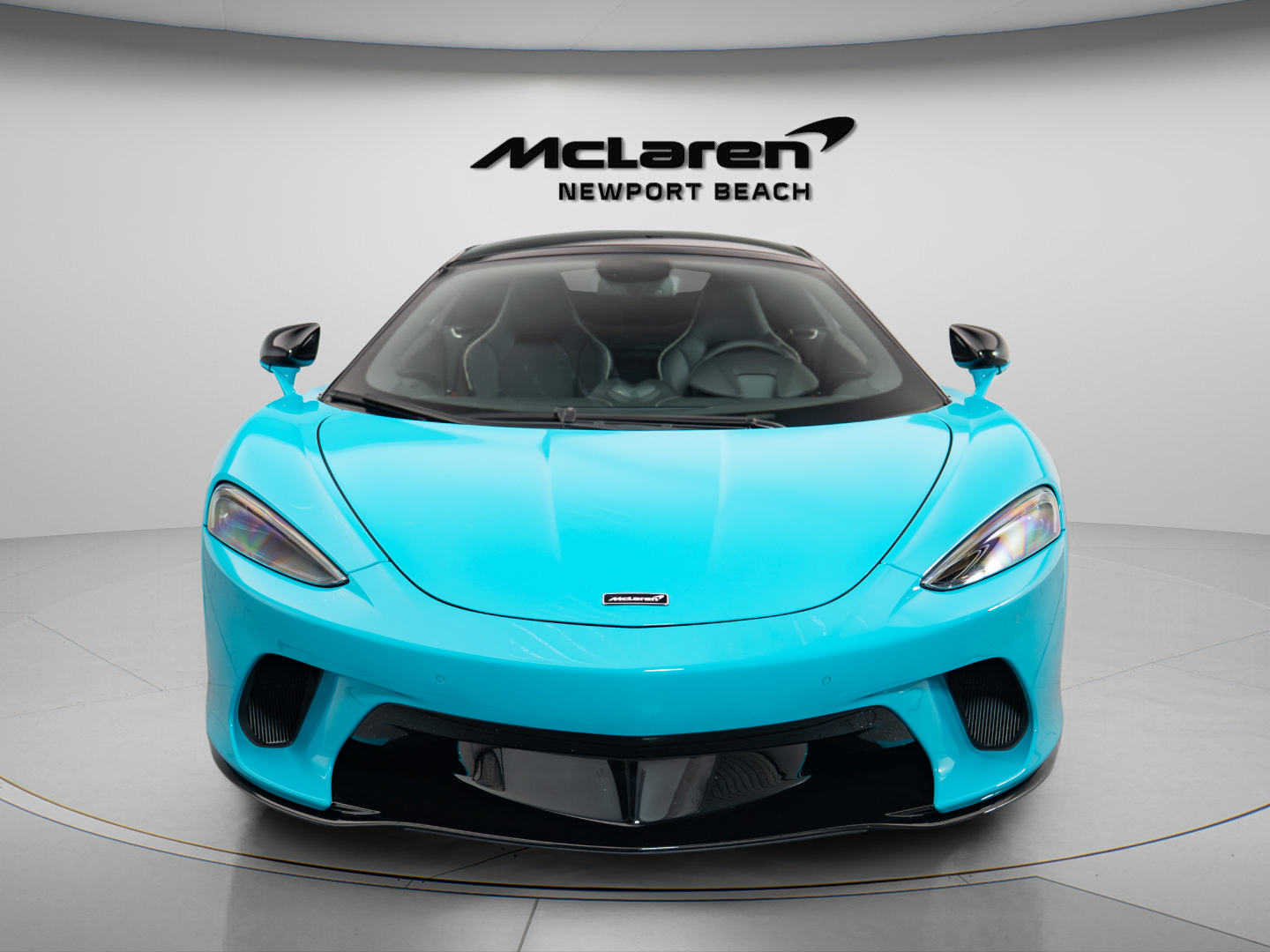 Used 2023 McLaren GT RWD image 2