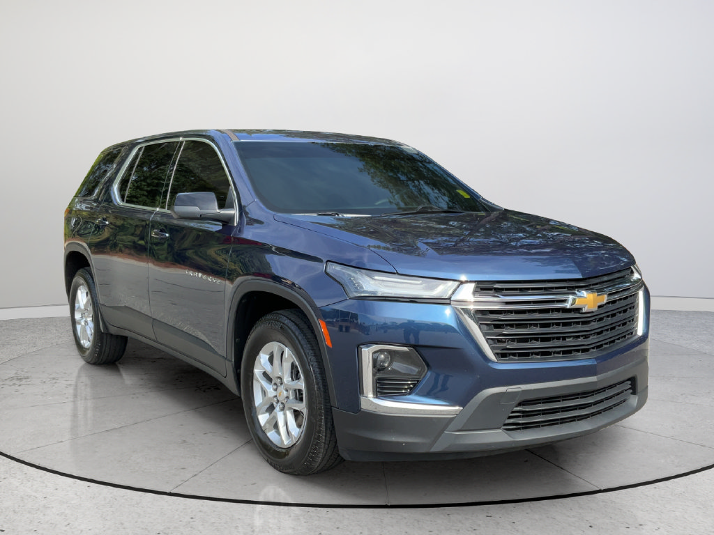 Used 2023 Chevrolet Traverse LS FWD image 1